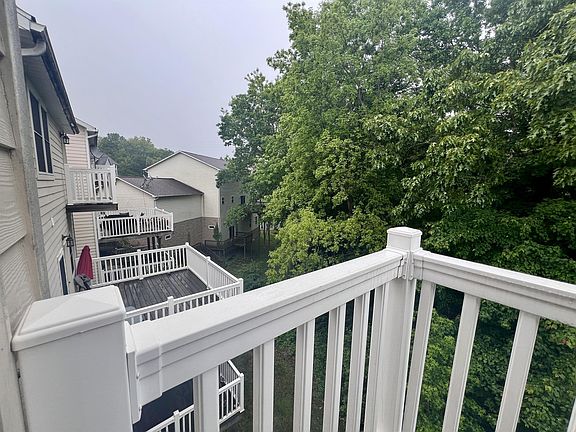 4th image of 304 Villa View Dr #1