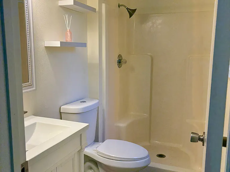1315 Sherman Ave #B — Photo 23