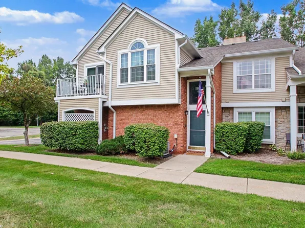56300 Troon Dr N, Utica, MI 48316