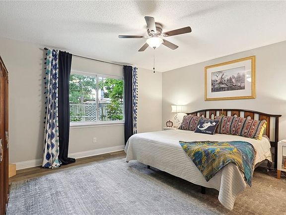 2nd image of 401 Aurora Oaks Dr