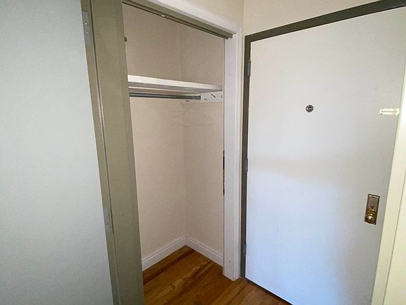 4th image of 306 Bond St #3C