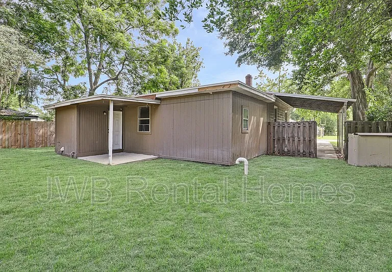 7832 Paul Jones Dr — Photo 15