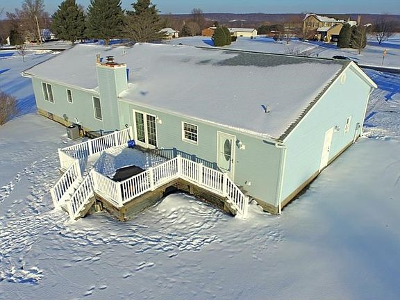 3rd image of 2503 Waynewood Dr NE