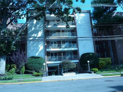 110 Brooklyn Avenue #1T, Freeport, NY, 11520