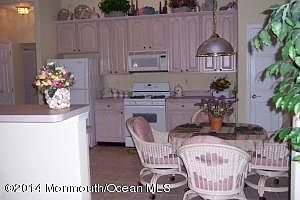 1st image of 28 Milton Dr