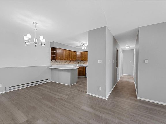 5th image of 9949 Bunker Hill Dr APT H
