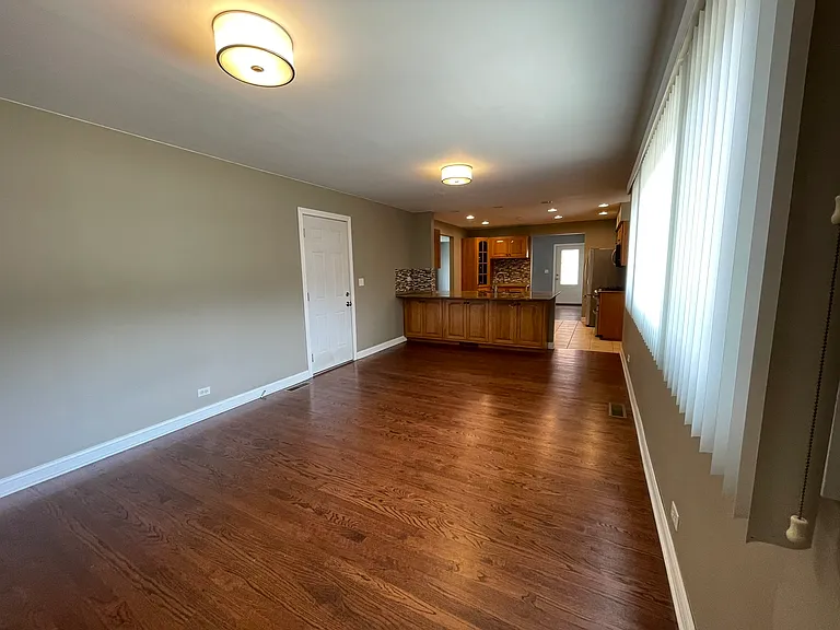 2241 Lee St — Photo 21