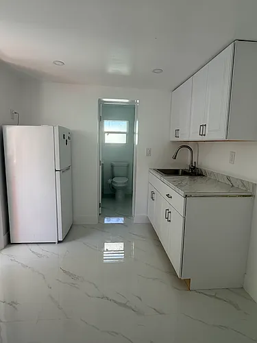 2314 SW 60th Ave Photo 1