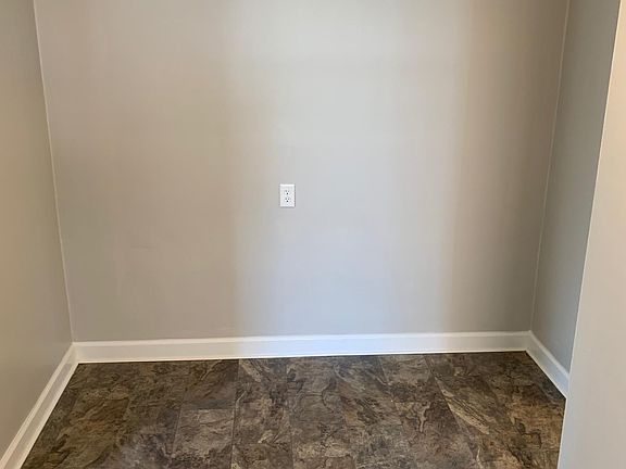 5th image of 20 Gahl Ter APT 2