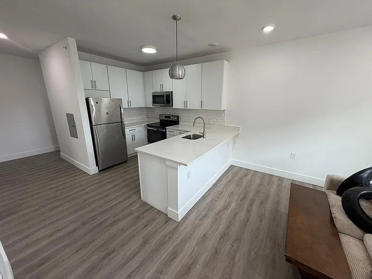 1125 Stuyvesant Ave — Photo 7