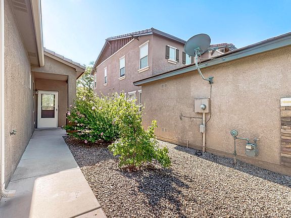 3rd image of 6820 Old Mesa Dr NW