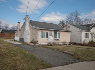 126 Hiawatha Blvd, Lake Hiawatha, NJ