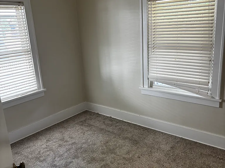 1300 W Governor St — Photo 13