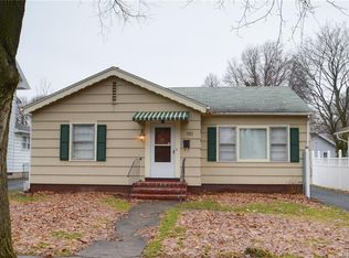 190 Elmtree Rd, Rochester, NY 14612