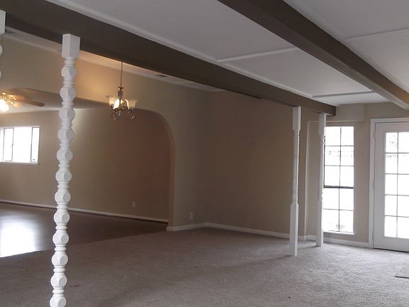From Entrance 2Living areas