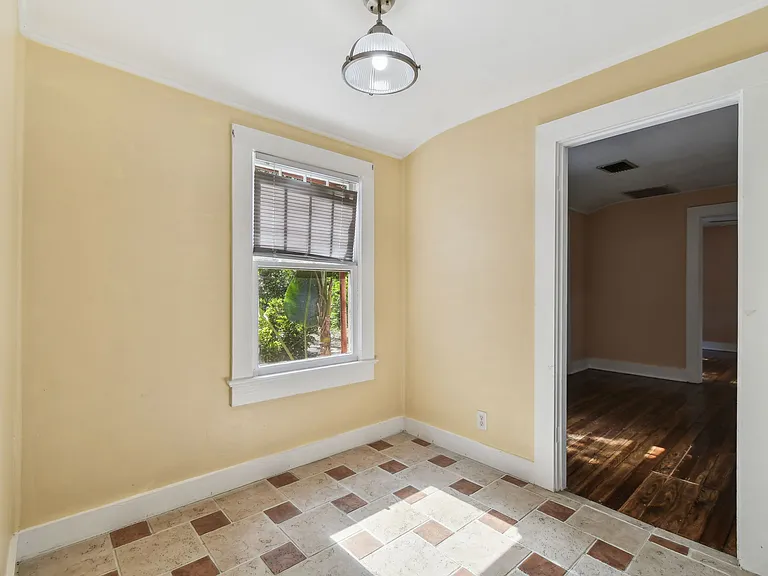 618 Louden Ave — Photo 24
