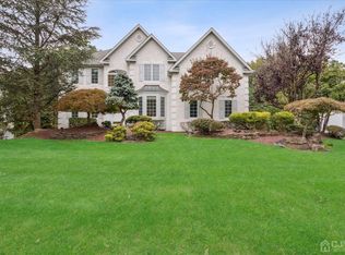 234 Yellowknife Rd, Morganville, NJ 07751