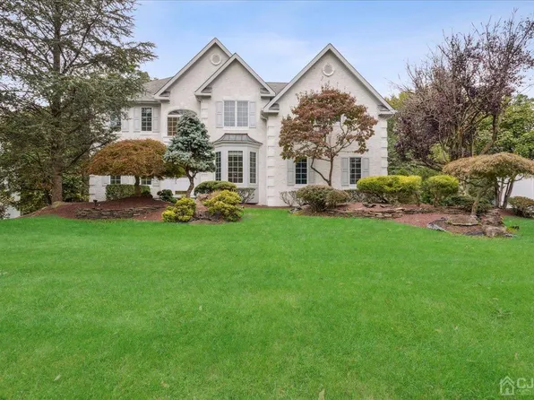 234 Yellowknife Rd, Morganville, NJ 07751