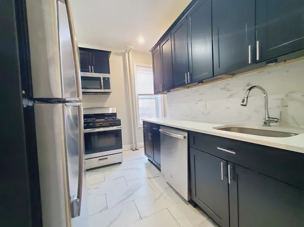 158 Bergen Avenue image 1 of 4