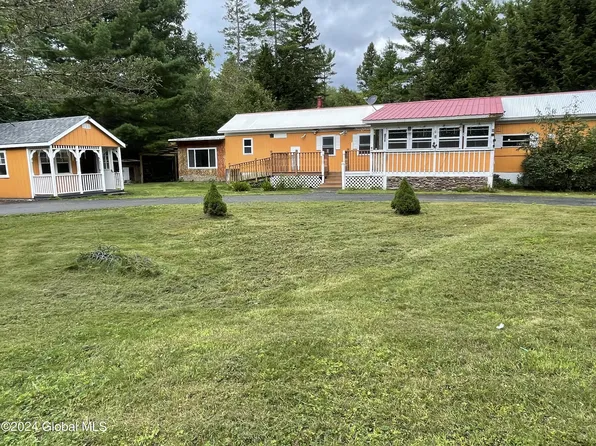 27 Middle Agard Road, Pottersville, NY 12860
