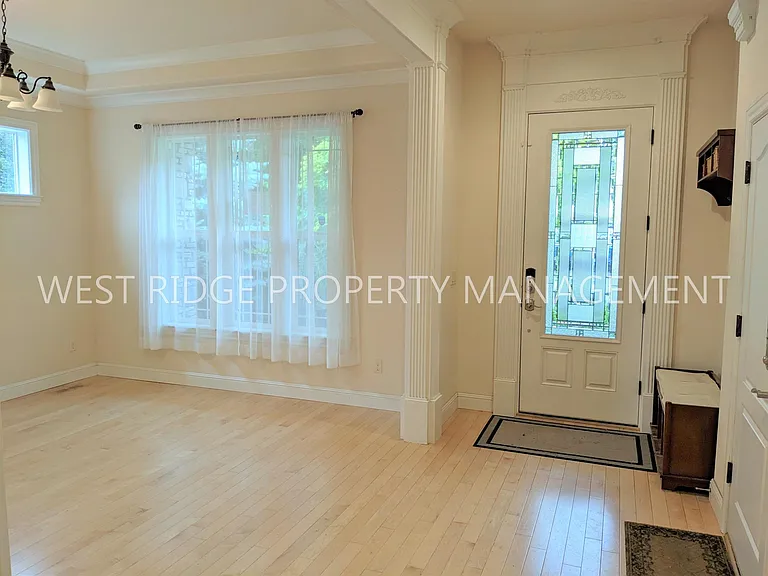 1828 SE Main St — Photo 11