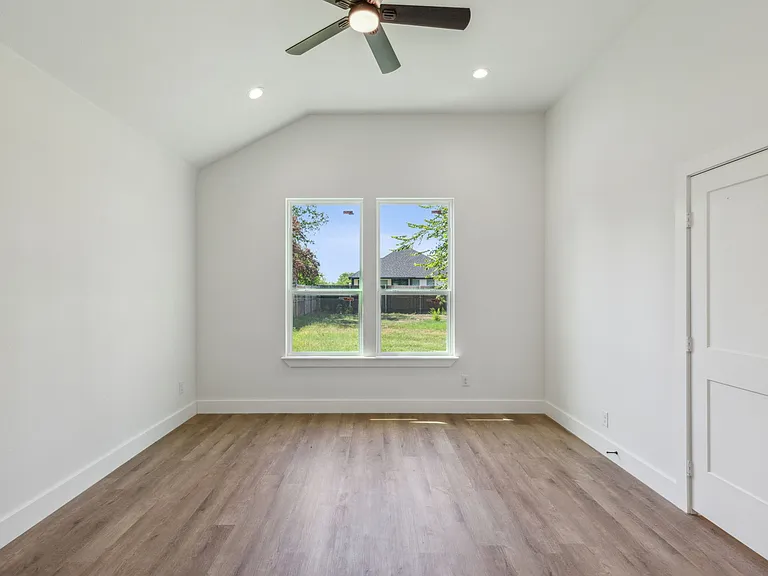 4617 Pickett St — Photo 18