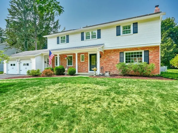 164 Hillary Ln, Penfield, NY 14526