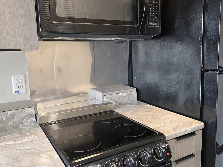 12520 Edgewater Dr #0 — Photo 19