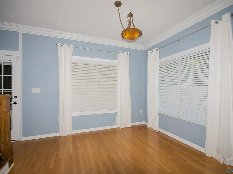 104 Lancaster Ct SW — Photo 18