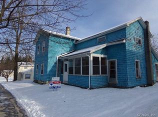 34 N Main St, Manchester, NY 14504