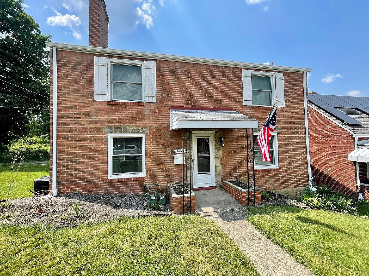 1453 Woodbine St photo 1