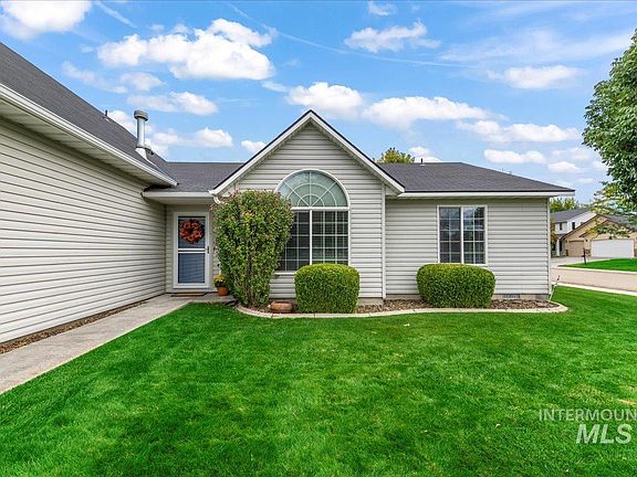 5th image of 2784 N Updale Ave