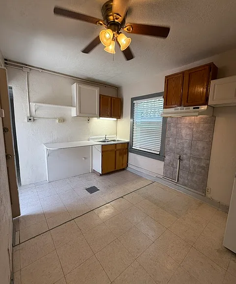 7401 N Loop Dr — Photo 6