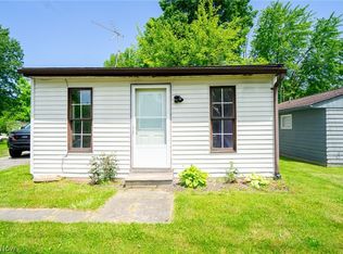 17720 Wallace Dr, Lake Milton, OH 44429