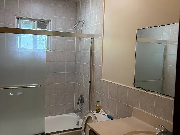 52B Evergreen St — Photo 3