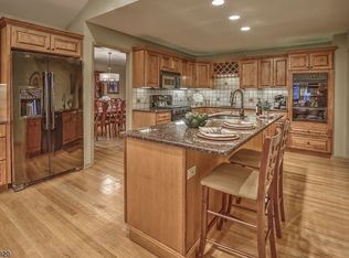 1 Glenbrook Ln, Mendham, NJ 07945