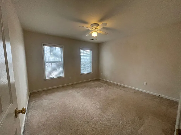 11310 Crossington Rd — Photo 27