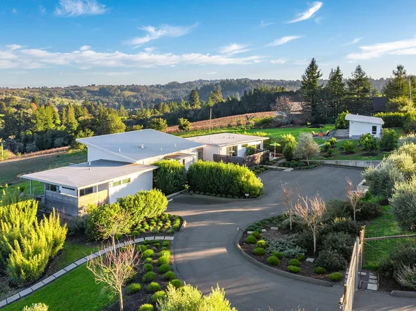 505 Dusty Lane, Sebastopol, CA 95472