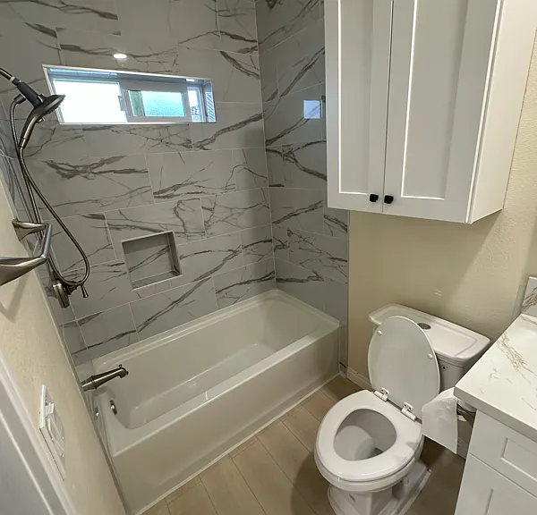 543 W G St — Photo 10