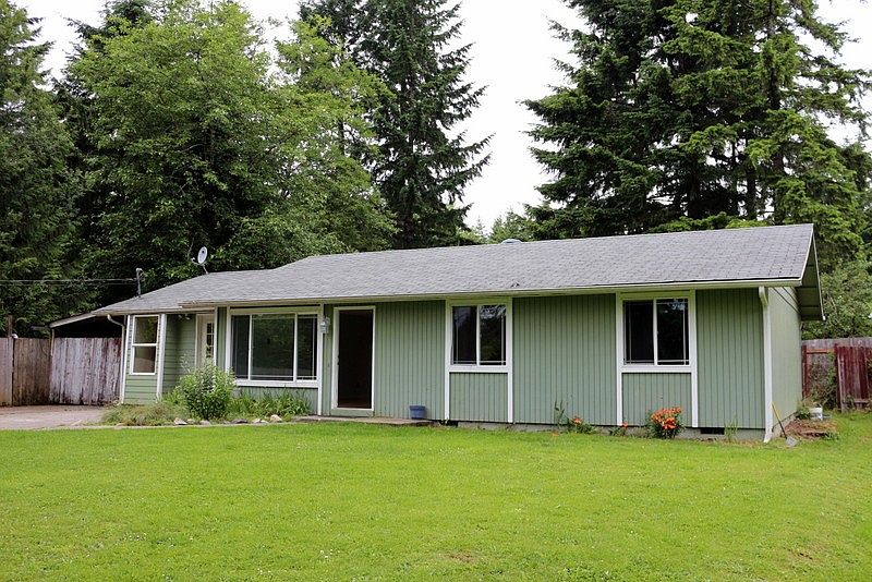 1st image of 155 W Pinehurst Way