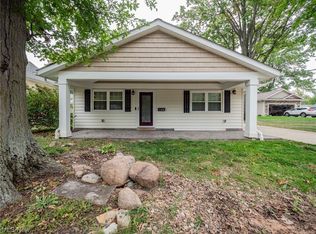 129 Avon Belden Rd, Avon Lake, OH 44012