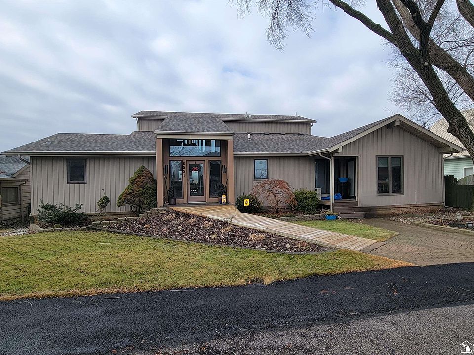 1st image of 6551 Edgewater Dr