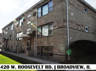 2420 W Roosevelt Rd #9, Broadview, IL 60155