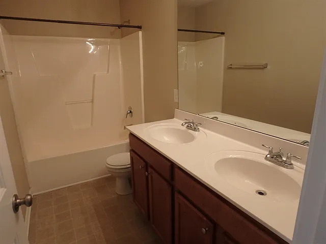 3919 Carolina Cherry Dr — Photo 11