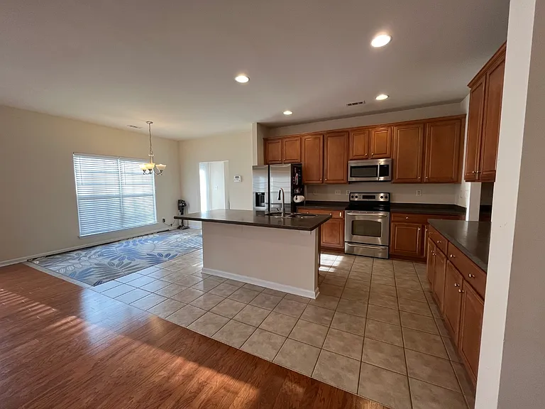 2130 Blue Iris Dr — Photo 5