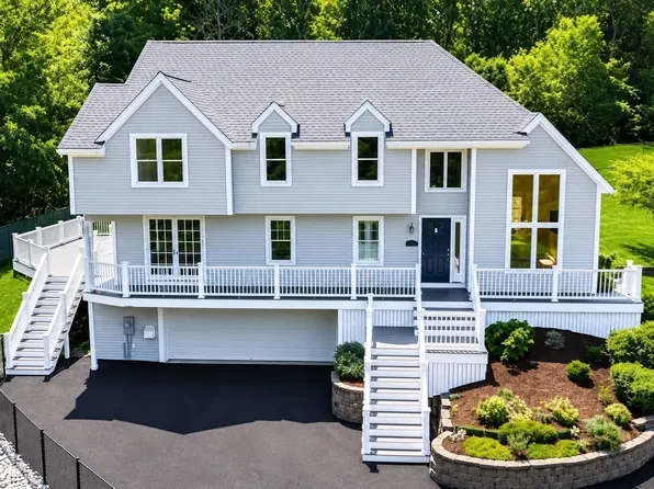 189 Union St, Hingham, MA 02043