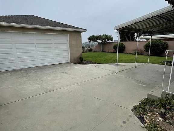 3rd image of 5330 Carmelynn St