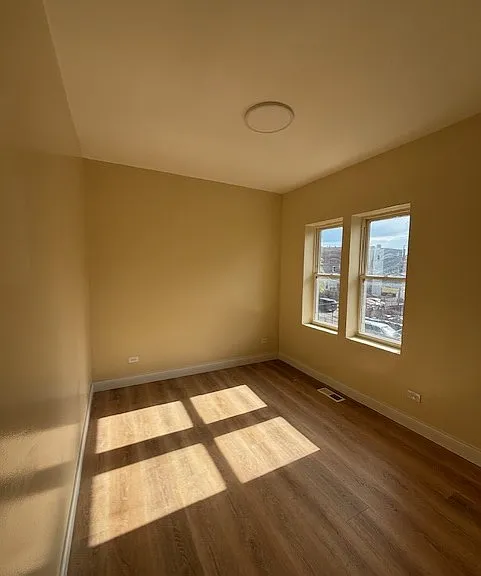 645 N Avers Ave #2 — Photo 5