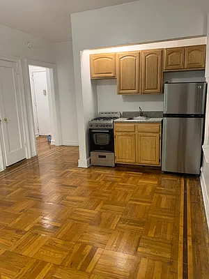 Rented by CITY SKYLINE REALTY INC | media 5