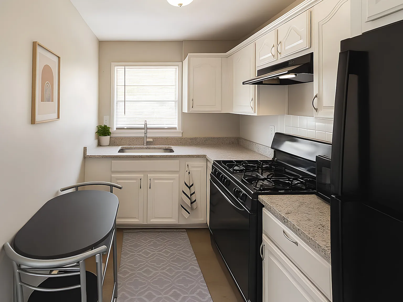 4 bed, 3.0 bath, 2100 sqft, $637 — Photo 2